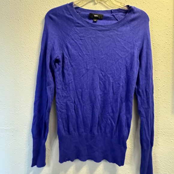 Mossino Sweaters - Royal Blue Knit Crewneck Sweater with Black Woven Tag